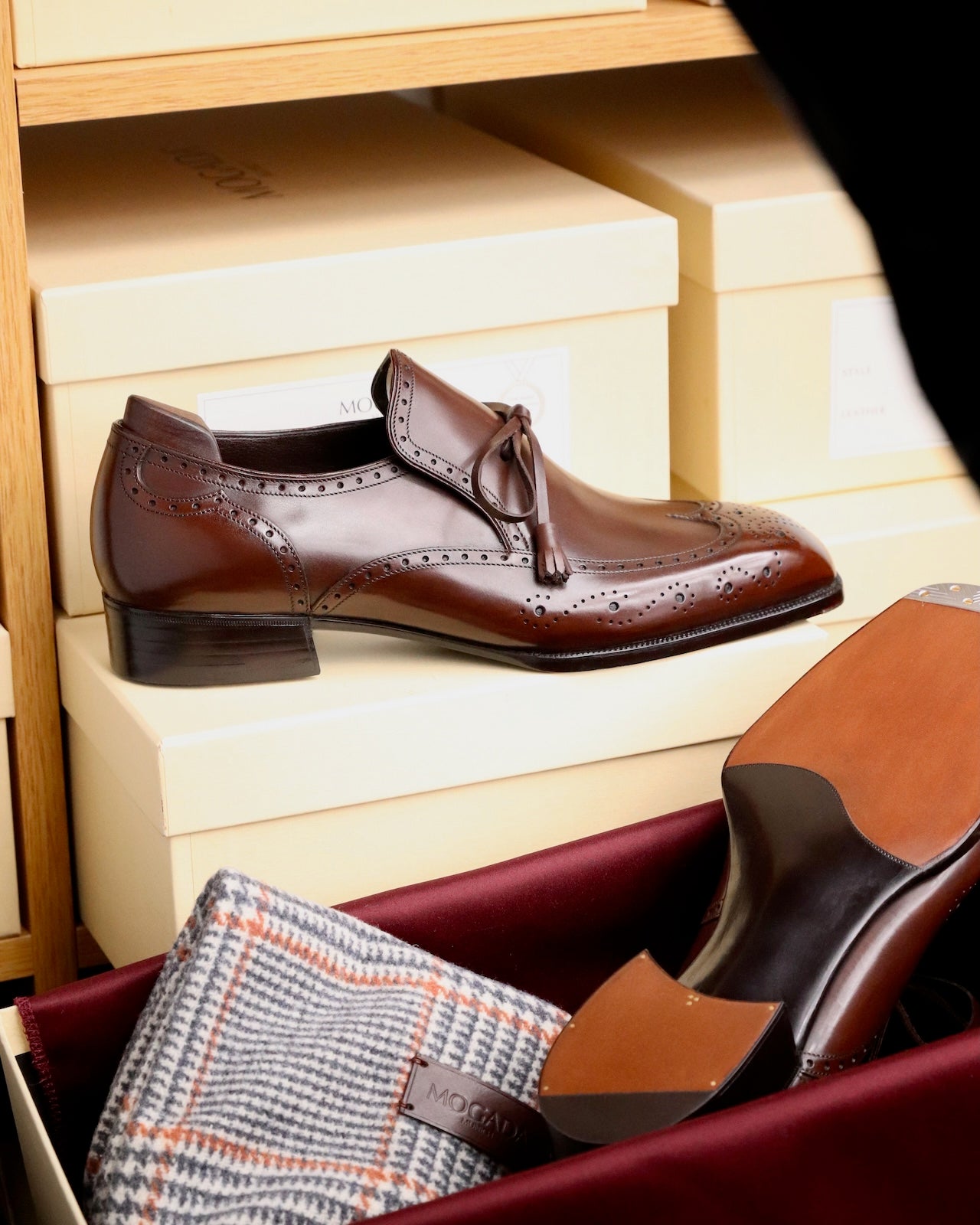 Bowtie Slip-on made from chocolate calf